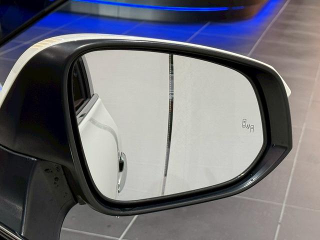 ハリアーハイブリッド Ｚ　レザーパッケージ　デジタルミラー　ＪＢＬサウンド　ビルトインＥＴＣ　ステアリングヒーター　シートヒーター　シートクーラー　ＴＶキャンセラー　ＡＣ１００Ｖ　ヘッドアップディスプレイ　パノラミックビュー　ブラインドスポット（11枚目）