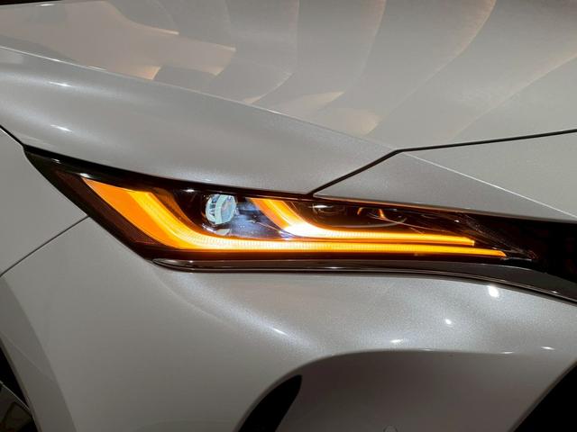 ハリアーハイブリッド Ｚ　レザーパッケージ　デジタルミラー　ＪＢＬサウンド　ビルトインＥＴＣ　ステアリングヒーター　シートヒーター　シートクーラー　ＴＶキャンセラー　ＡＣ１００Ｖ　ヘッドアップディスプレイ　パノラミックビュー　ブラインドスポット（14枚目）