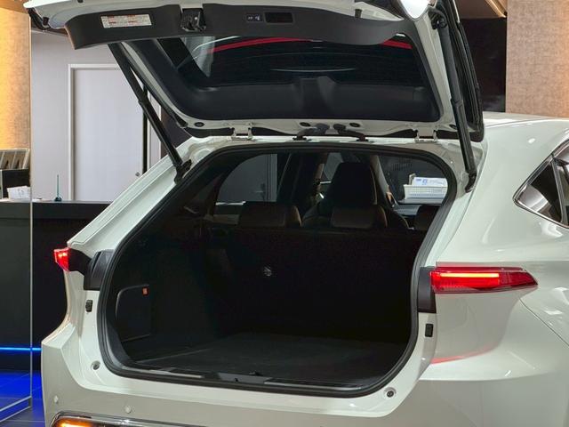 ハリアーハイブリッド Ｚ　レザーパッケージ　デジタルミラー　ＪＢＬサウンド　ビルトインＥＴＣ　ステアリングヒーター　シートヒーター　シートクーラー　ＴＶキャンセラー　ＡＣ１００Ｖ　ヘッドアップディスプレイ　パノラミックビュー　ブラインドスポット（32枚目）