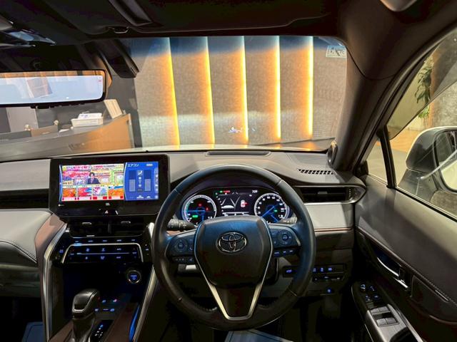 ハリアーハイブリッド Ｚ　レザーパッケージ　デジタルミラー　ＪＢＬサウンド　ビルトインＥＴＣ　ステアリングヒーター　シートヒーター　シートクーラー　ＴＶキャンセラー　ＡＣ１００Ｖ　ヘッドアップディスプレイ　パノラミックビュー　ブラインドスポット（51枚目）