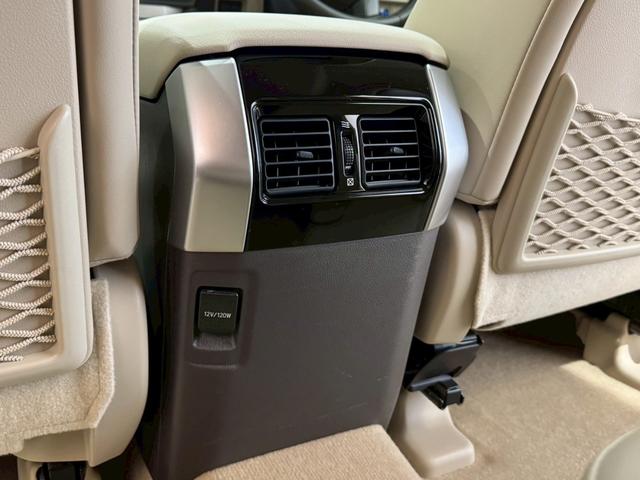 ランドクルーザープラド 　アルパイン９インチナビ　３６０°ドライブレコーダー　サンルーフ　バックカメラ　リアフィルム　ルーフレール　シートヒーター　シートクーラー　純正バイザー　レーダークルーズコントロール　純正ホイール（52枚目）