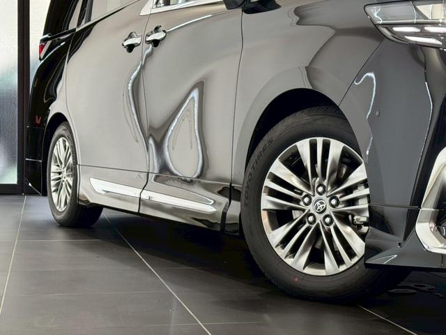 アルファードハイブリッド Z ユニバーサルステップ 後席モニター トヨタチームメイト ビルトインETC ドライブレコーダー サンルーフ デジタルインナーミラー AC100Vコンセント 置くだけ充電 パノラミックビューモニター(8枚目)