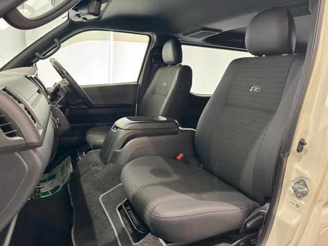 ハイエースバン ロングスーパーGL ダークプライムS デジタルインナーミラー AC100Vコンセント LEDライト 20周年スカッフプレート リアヒーター トヨタセーフティーセンス 両側電動スライドドア パノラミックビューモニター オートハイビーム(37枚目)