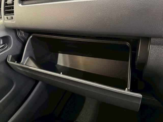 ハイエースバン ロングスーパーGL ダークプライムS デジタルインナーミラー AC100Vコンセント LEDライト 20周年スカッフプレート リアヒーター トヨタセーフティーセンス 両側電動スライドドア パノラミックビューモニター オートハイビーム(64枚目)