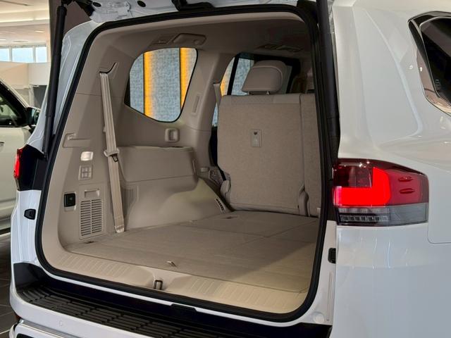 ランドクルーザー ZX 改良後モデル モデリスタエアロ リアエンターテインメント クールBOX 電動デフロック 寒冷地仕様 トノカバー ルーフレール JBLサウンドシステム ステアリングヒーター 純正ディスプレイオーディオ(38枚目)