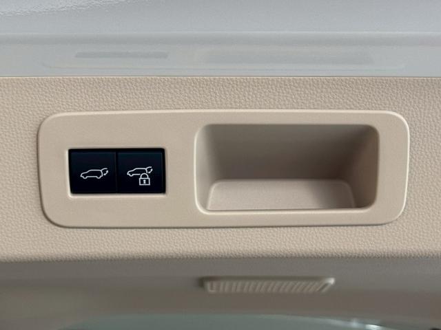 ランドクルーザー ZX 改良後モデル モデリスタエアロ リアエンターテインメント クールBOX 電動デフロック 寒冷地仕様 トノカバー ルーフレール JBLサウンドシステム ステアリングヒーター 純正ディスプレイオーディオ(39枚目)