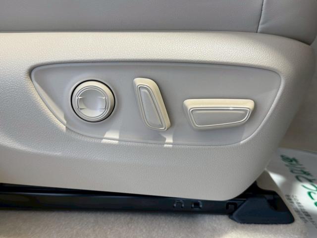 ランドクルーザー ZX 改良後モデル モデリスタエアロ リアエンターテインメント クールBOX 電動デフロック 寒冷地仕様 トノカバー ルーフレール JBLサウンドシステム ステアリングヒーター 純正ディスプレイオーディオ(42枚目)