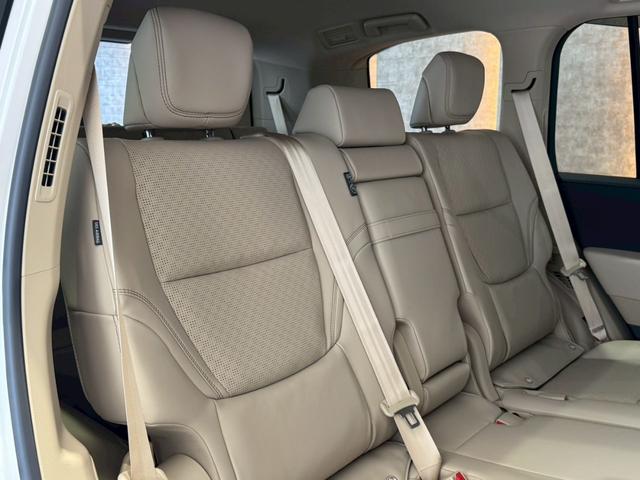 ランドクルーザー ZX 改良後モデル モデリスタエアロ リアエンターテインメント クールBOX 電動デフロック 寒冷地仕様 トノカバー ルーフレール JBLサウンドシステム ステアリングヒーター 純正ディスプレイオーディオ(43枚目)