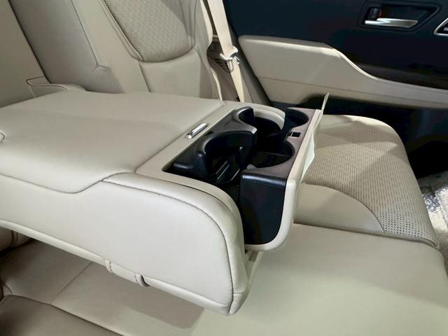 ランドクルーザー ZX 改良後モデル モデリスタエアロ リアエンターテインメント クールBOX 電動デフロック 寒冷地仕様 トノカバー ルーフレール JBLサウンドシステム ステアリングヒーター 純正ディスプレイオーディオ(51枚目)