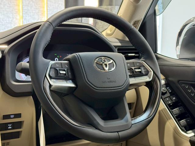 ランドクルーザー ZX 改良後モデル モデリスタエアロ リアエンターテインメント クールBOX 電動デフロック 寒冷地仕様 トノカバー ルーフレール JBLサウンドシステム ステアリングヒーター 純正ディスプレイオーディオ(54枚目)