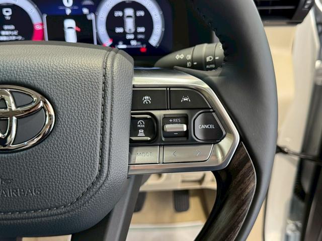 ランドクルーザー ZX 改良後モデル モデリスタエアロ リアエンターテインメント クールBOX 電動デフロック 寒冷地仕様 トノカバー ルーフレール JBLサウンドシステム ステアリングヒーター 純正ディスプレイオーディオ(56枚目)