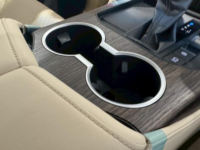 ランドクルーザー ZX 改良後モデル モデリスタエアロ リアエンターテインメント クールBOX 電動デフロック 寒冷地仕様 トノカバー ルーフレール JBLサウンドシステム ステアリングヒーター 純正ディスプレイオーディオ(67枚目)