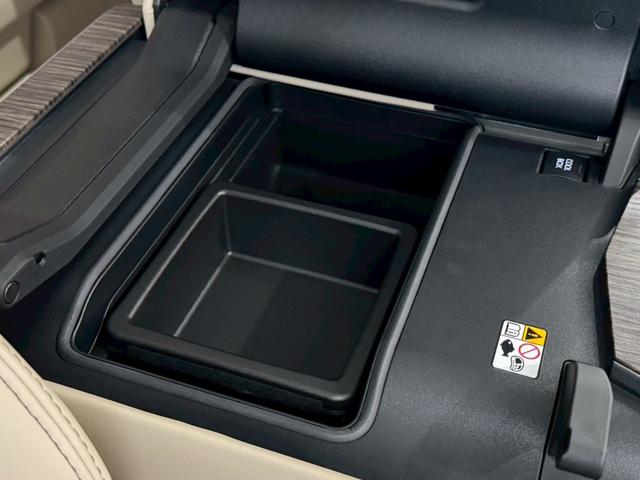 ランドクルーザー ZX 改良後モデル モデリスタエアロ リアエンターテインメント クールBOX 電動デフロック 寒冷地仕様 トノカバー ルーフレール JBLサウンドシステム ステアリングヒーター 純正ディスプレイオーディオ(68枚目)