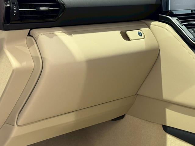 ランドクルーザー ZX 改良後モデル モデリスタエアロ リアエンターテインメント クールBOX 電動デフロック 寒冷地仕様 トノカバー ルーフレール JBLサウンドシステム ステアリングヒーター 純正ディスプレイオーディオ(76枚目)