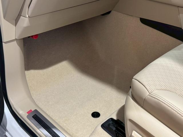 ランドクルーザー ZX 改良後モデル モデリスタエアロ リアエンターテインメント クールBOX 電動デフロック 寒冷地仕様 トノカバー ルーフレール JBLサウンドシステム ステアリングヒーター 純正ディスプレイオーディオ(78枚目)