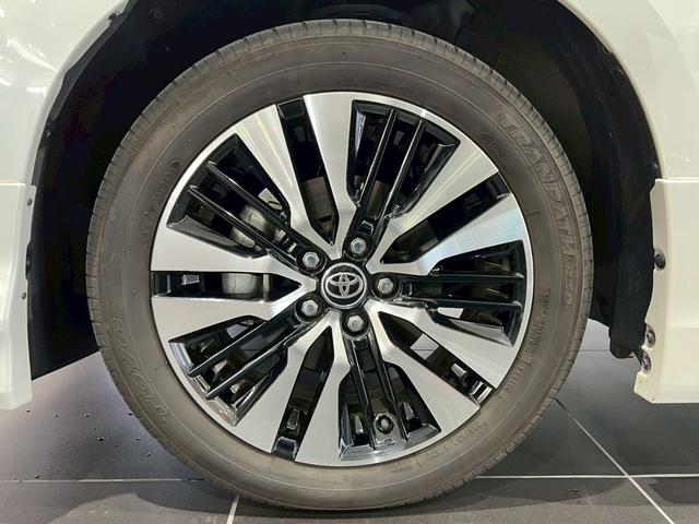 アルファード ２．５Ｓ　Ｃパッケージ　ツインムーンルーフ　アルパインナビ　モデリスタエアロ　デジタルミラー　ブラインドスポットモニター　後席モニター　ＥＴＣ　純正１８ＡＷ　パワーバックドア　パワースライド　シートヒーター＆シートクーラー（8枚目）