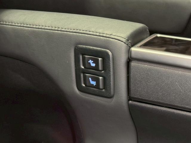 アルファード ２．５Ｓ　Ｃパッケージ　ツインムーンルーフ　アルパインナビ　モデリスタエアロ　デジタルミラー　ブラインドスポットモニター　後席モニター　ＥＴＣ　純正１８ＡＷ　パワーバックドア　パワースライド　シートヒーター＆シートクーラー（49枚目）