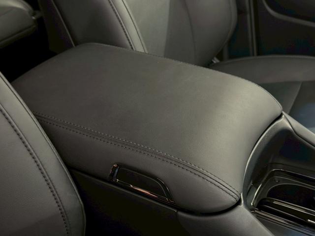 アルファード ２．５Ｓ　Ｃパッケージ　ツインムーンルーフ　アルパインナビ　モデリスタエアロ　デジタルミラー　ブラインドスポットモニター　後席モニター　ＥＴＣ　純正１８ＡＷ　パワーバックドア　パワースライド　シートヒーター＆シートクーラー（72枚目）