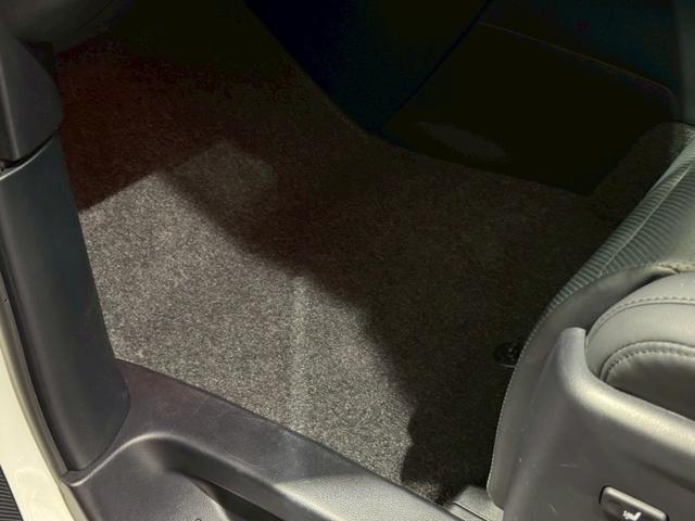 アルファード ２．５Ｓ　Ｃパッケージ　ツインムーンルーフ　アルパインナビ　モデリスタエアロ　デジタルミラー　ブラインドスポットモニター　後席モニター　ＥＴＣ　純正１８ＡＷ　パワーバックドア　パワースライド　シートヒーター＆シートクーラー（79枚目）