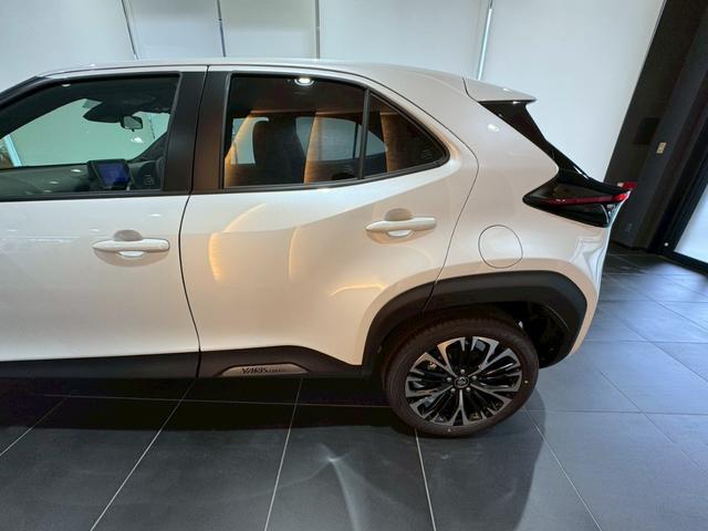 ヤリスクロス ハイブリッドZ 【トヨタチームメイト!ハンズフリーパワーバッグドア!!】パノラミックビューモニター アドバンスドパーク 8インチディスプレイオーディオ HDMI端子 ステアリングヒーター ブラインドスポットモニター(23枚目)