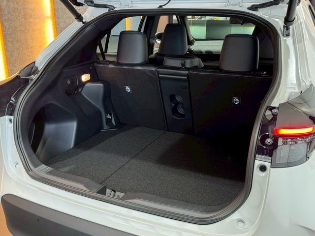 ヤリスクロス ハイブリッドZ 【トヨタチームメイト!ハンズフリーパワーバッグドア!!】パノラミックビューモニター アドバンスドパーク 8インチディスプレイオーディオ HDMI端子 ステアリングヒーター ブラインドスポットモニター(31枚目)