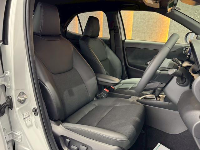 ヤリスクロス ハイブリッドZ 【トヨタチームメイト!ハンズフリーパワーバッグドア!!】パノラミックビューモニター アドバンスドパーク 8インチディスプレイオーディオ HDMI端子 ステアリングヒーター ブラインドスポットモニター(35枚目)