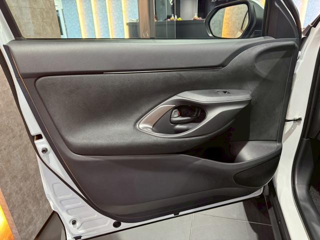 ヤリスクロス ハイブリッドZ 【トヨタチームメイト!ハンズフリーパワーバッグドア!!】パノラミックビューモニター アドバンスドパーク 8インチディスプレイオーディオ HDMI端子 ステアリングヒーター ブラインドスポットモニター(41枚目)