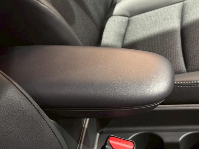 ヤリスクロス ハイブリッドZ 【トヨタチームメイト!ハンズフリーパワーバッグドア!!】パノラミックビューモニター アドバンスドパーク 8インチディスプレイオーディオ HDMI端子 ステアリングヒーター ブラインドスポットモニター(68枚目)