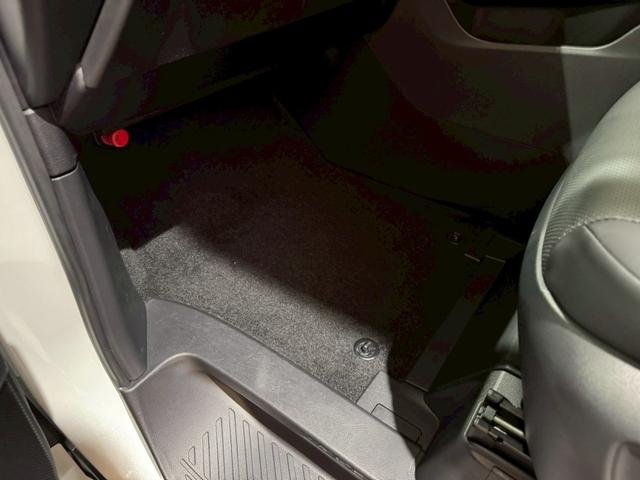 アルファードハイブリッド Z トヨタチームメイト カラーヘッドアップディスプレイ 左右独立サンルーフ スペアタイヤ パワーシート シートヒーター シートクーラー ビルトインETC メモリーシート パノラミックビューモニター(79枚目)