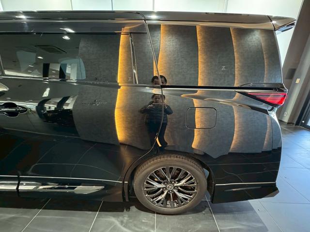 ヴェルファイアハイブリッド Z プレミア 内装茶革 モデリスタエアロ 13.2型後席モニター デジタルミラー スペアタイヤ 左右独立ムーンルーフ トヨタチームメイト 置くだけ充電 パノラミックビュー HDMI端子 HUD BSM ETC2.0(31枚目)