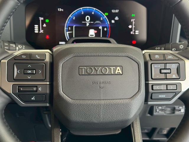 ランドクルーザー２５０ ＶＸ　丸目ヘッドライト　モデリスタパッケージ　モデリスタシグネチャーイルミブレードモデリスタリヤスポイラー　モデリスタオーバーフェンダー　ルーフレール　サンルーフ　ビルトインＥＴＣ　トヨタチームメイト（49枚目）