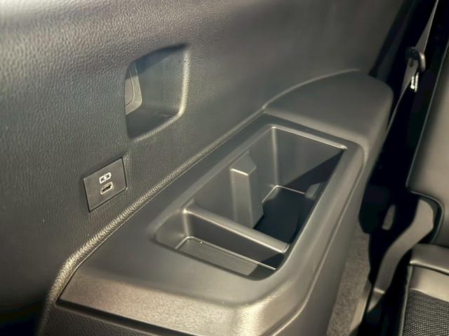 ランドクルーザー２５０ ＶＸ　丸目ヘッドライト　モデリスタパッケージ　モデリスタシグネチャーイルミブレードモデリスタリヤスポイラー　モデリスタオーバーフェンダー　ルーフレール　サンルーフ　ビルトインＥＴＣ　トヨタチームメイト（70枚目）