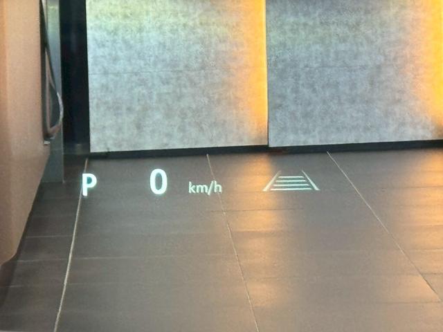 ハリアーハイブリッド Z レザーパッケージ・ナイトシェード パノラマルーフ パノラミックビューモニター シートヒーター シートクーラー ヘッドアップディスプレイ ブラインドスポットモニター ビルトインETC JBLサウンド アダプティブハイビーム RDA(65枚目)