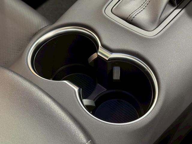 ハリアーハイブリッド Z レザーパッケージ・ナイトシェード パノラマルーフ パノラミックビューモニター シートヒーター シートクーラー ヘッドアップディスプレイ ブラインドスポットモニター ビルトインETC JBLサウンド アダプティブハイビーム RDA(68枚目)