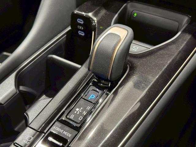 クラウンスポーツ Z パノラマルーフ トヨタチームメイト パノラミックビューカメラ トヨタチームメイト シートヒーター シートクーラー ステアリングヒーター パーキングアシスト レーダークルーズコントロール BSM ETC(67枚目)