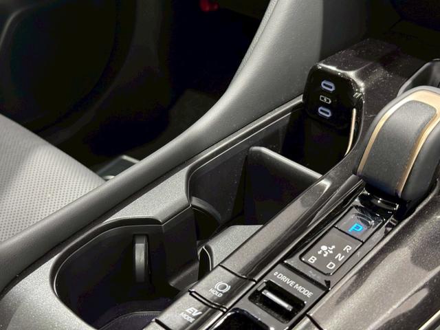 クラウンスポーツ Z パノラマルーフ トヨタチームメイト パノラミックビューカメラ トヨタチームメイト シートヒーター シートクーラー ステアリングヒーター パーキングアシスト レーダークルーズコントロール BSM ETC(69枚目)