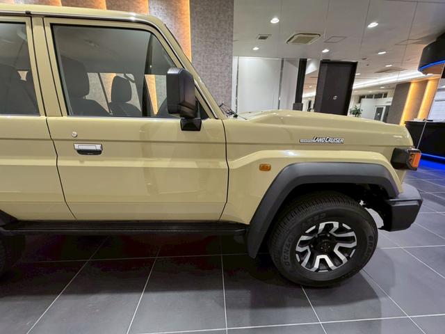 ランドクルーザー70 AX 7インチナビ バックカメラ ETC クルーズコントロール コンビステアリング デフロック セーフティセンス 誤発信防止 LEDヘッドライト オートハイビーム パワーウィンドウ ステアリングスイッチ(11枚目)