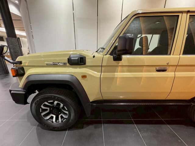 ランドクルーザー70 AX 7インチナビ バックカメラ ETC クルーズコントロール コンビステアリング デフロック セーフティセンス 誤発信防止 LEDヘッドライト オートハイビーム パワーウィンドウ ステアリングスイッチ(13枚目)