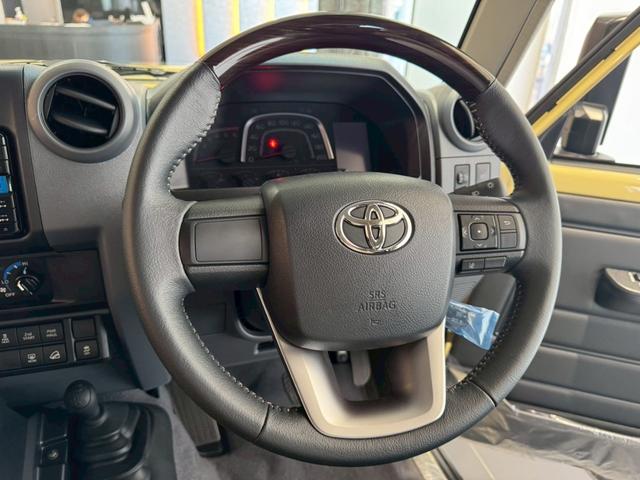 ランドクルーザー70 AX 7インチナビ バックカメラ ETC クルーズコントロール コンビステアリング デフロック セーフティセンス 誤発信防止 LEDヘッドライト オートハイビーム パワーウィンドウ ステアリングスイッチ(42枚目)