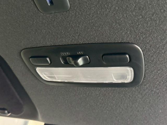 ハイエースバン ロングスーパーGL ダークプライムS デジタルインナーミラー AC100Vコンセント LEDライト 20周年スカッフプレート リアヒーター トヨタセーフティーセンス 両側電動スライドドア パノラミックビューモニター オートハイビーム(49枚目)