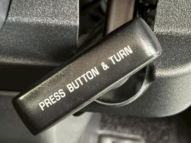 ハイエースバン ロングスーパーGL ダークプライムS デジタルインナーミラー AC100Vコンセント LEDライト 20周年スカッフプレート リアヒーター トヨタセーフティーセンス 両側電動スライドドア パノラミックビューモニター オートハイビーム(67枚目)