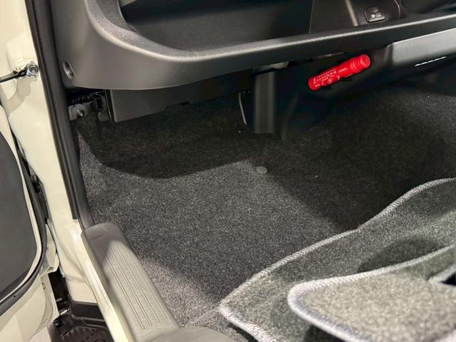 ハイエースバン ロングスーパーGL ダークプライムS デジタルインナーミラー AC100Vコンセント LEDライト 20周年スカッフプレート リアヒーター トヨタセーフティーセンス 両側電動スライドドア パノラミックビューモニター オートハイビーム(73枚目)