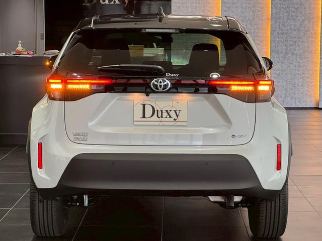 ヤリスクロス ハイブリッドZ パノラミックビュー パワーバックドア トヨタチームメイト カラーヘッドアップディスプレイ アダクティブハイビーム シートヒーター HDMI端子 ブラインドスポット 純正DAナビ フルセグTV ETC(26枚目)