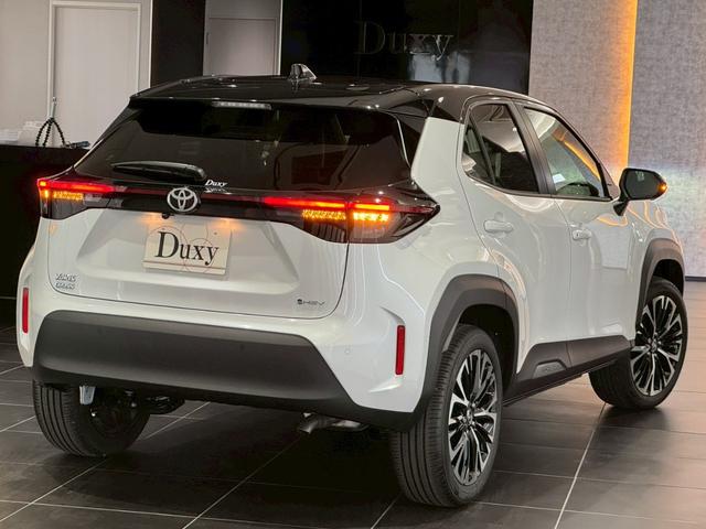 ヤリスクロス ハイブリッドZ パノラミックビュー パワーバックドア トヨタチームメイト カラーヘッドアップディスプレイ アダクティブハイビーム シートヒーター HDMI端子 ブラインドスポット 純正DAナビ フルセグTV ETC(35枚目)