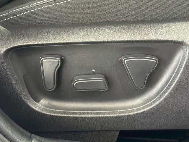 ヤリスクロス ハイブリッドZ パノラミックビュー パワーバックドア トヨタチームメイト カラーヘッドアップディスプレイ アダクティブハイビーム シートヒーター HDMI端子 ブラインドスポット 純正DAナビ フルセグTV ETC(42枚目)