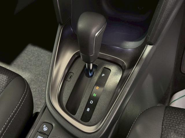 ヤリスクロス ハイブリッドZ パノラミックビュー パワーバックドア トヨタチームメイト カラーヘッドアップディスプレイ アダクティブハイビーム シートヒーター HDMI端子 ブラインドスポット 純正DAナビ フルセグTV ETC(65枚目)