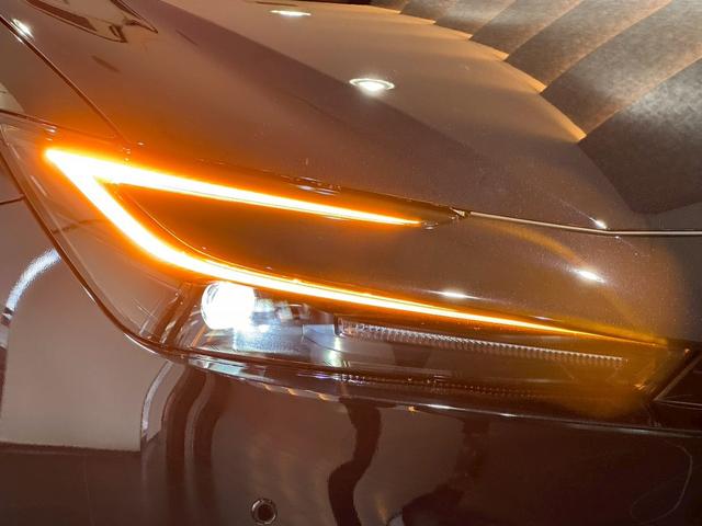 プリウス Z モデリスタエアロ シグネチャーイルミブレード モデリスタ19インチアルミホイール パノラミックビューカメラ デジタルミラー ビルトインETC シートヒーター シートクーラー 純正12.3ナビ 安全装置(8枚目)