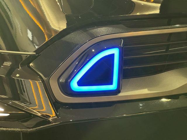 プリウス Z モデリスタエアロ シグネチャーイルミブレード モデリスタ19インチアルミホイール パノラミックビューカメラ デジタルミラー ビルトインETC シートヒーター シートクーラー 純正12.3ナビ 安全装置(10枚目)