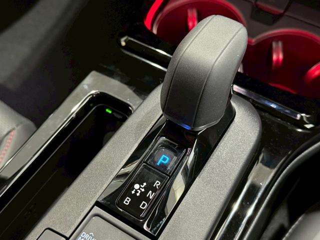 プリウス Z モデリスタエアロ シグネチャーイルミブレード モデリスタ19インチアルミホイール パノラミックビューカメラ デジタルミラー ビルトインETC シートヒーター シートクーラー 純正12.3ナビ 安全装置(59枚目)