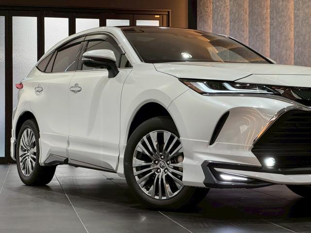 ハリアーハイブリッド Z レザーパッケージ モデリスタエアロ 調光パノラマルーフ パノラミックビューカメラ デジタルミラー JBLプレミアムサウンド パワーバックドア ビルトインETC ステアリングヒーター シートクーラー シートヒーター(12枚目)